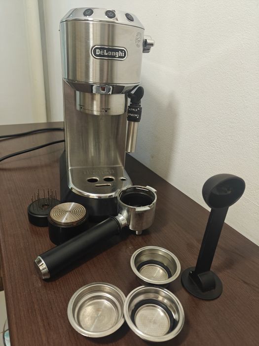 Delonghi Dedica EC685.M