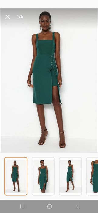 Зелена рокля с капси