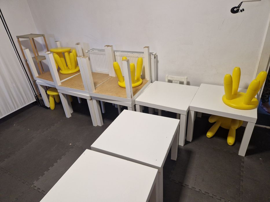 Vând pătuțuri copii, mese si scaune Ikea