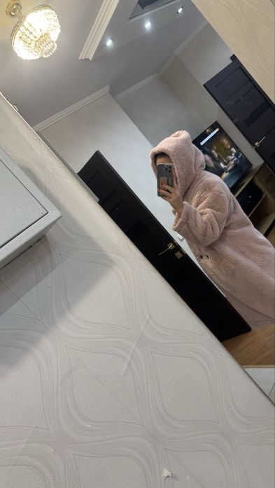 Продам шубу с капюшеном