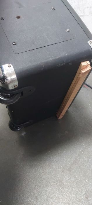 Продавам тонколона с блутут от Швейцария