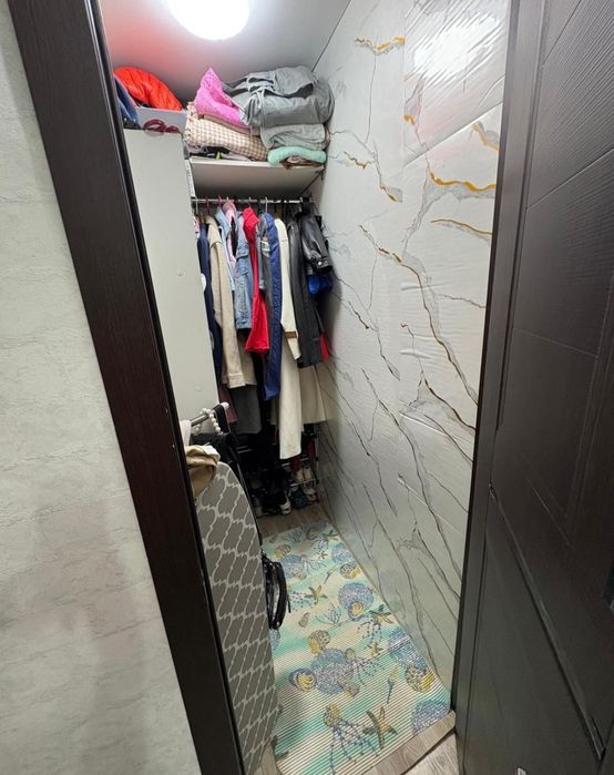 Продам 1 комн.кв.гост.типа. 19 мкр.