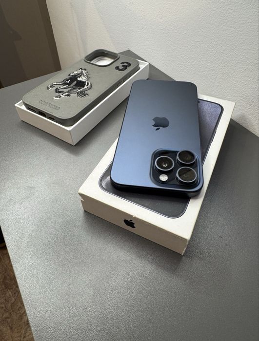 Продам айфон 15 про макс