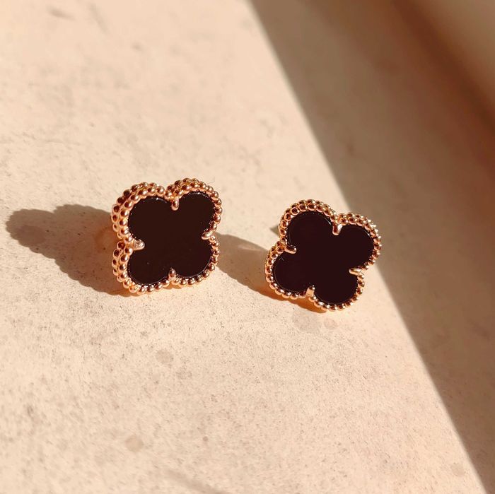 Златни обеци с черен оникс - Van Cleef & Arpels VCA Vintage Alhambrа