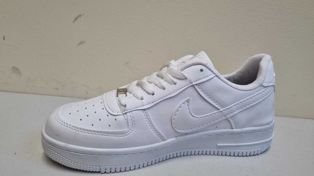 Nike Air Force 1 dama si barbati, model unisex