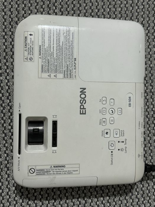 Продам оригинальный проектор EPSON - H716B