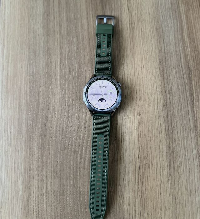 Huawei watch GT 4 green