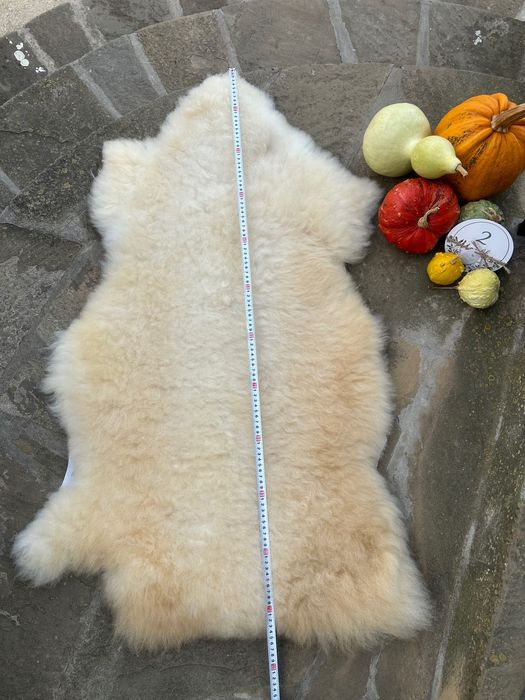 Агнешки кожи в различни разцветки