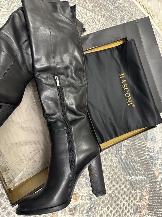 Ботфорты Basconi зимние.