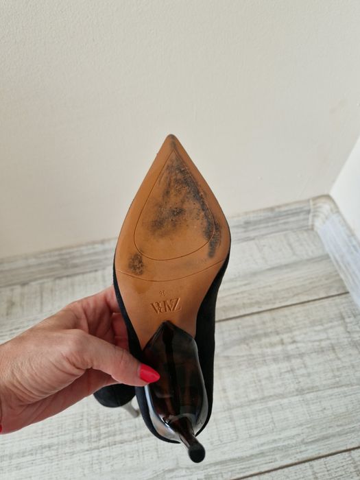 Нови обувки Zara