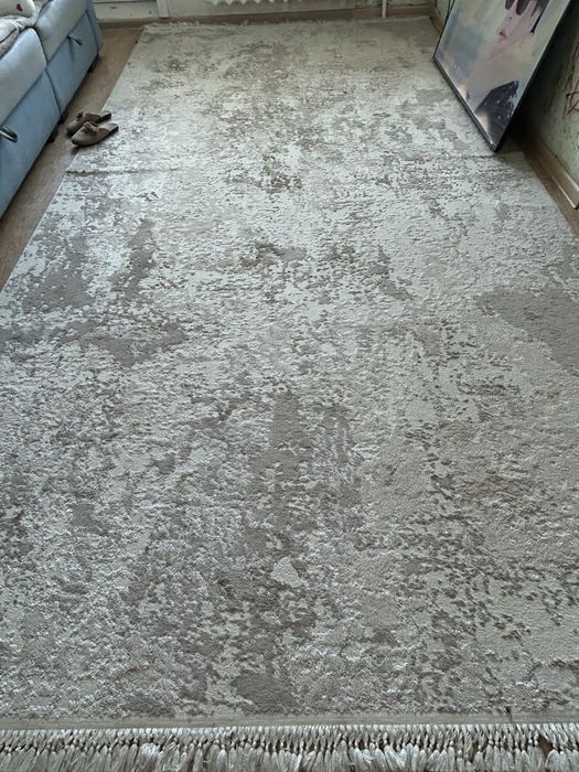 Продам ковер размер 2/4