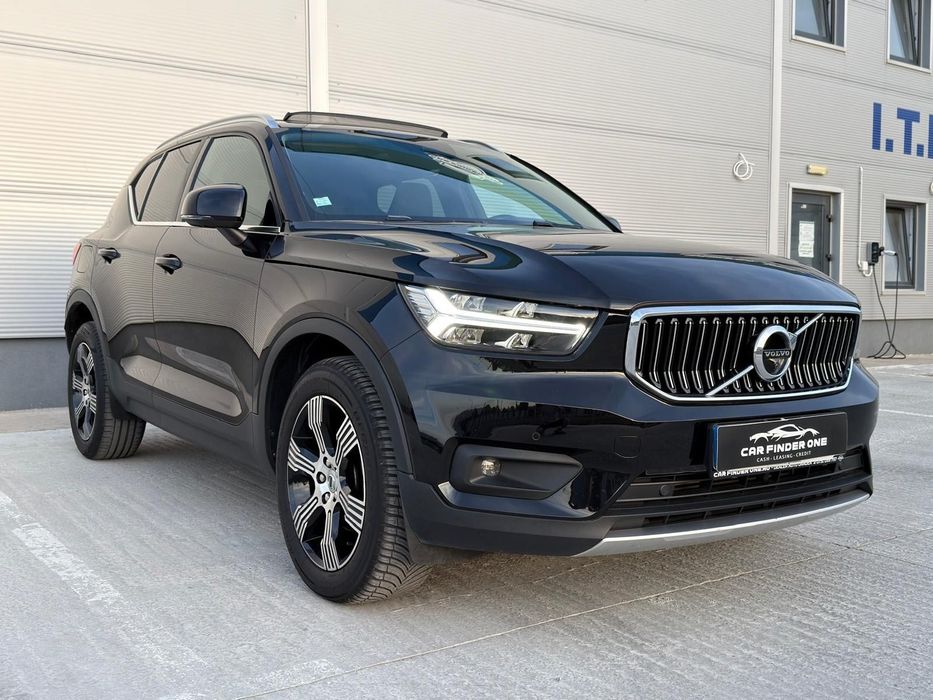 Volvo XC 40 Led,Pano,HarmanKardon,Memorie,Incalzire,Distronic+,KeyLess,BlindSpot
