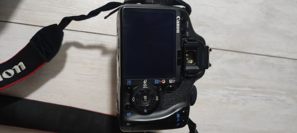 Продам фотоаппарат Canon EOS 500D
