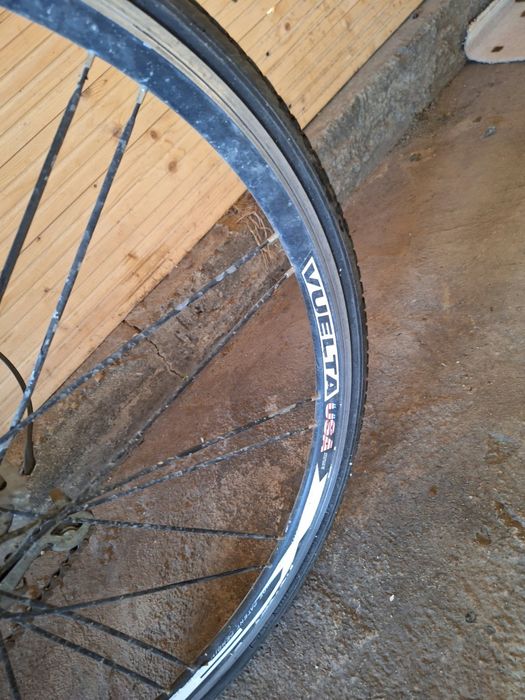 Vând bicicleta Devron cu roti 26 schimbătoare SHIMANO