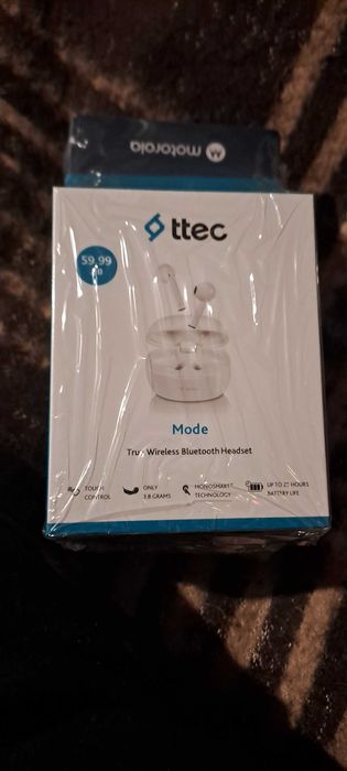 Moto G със бежични слушалки