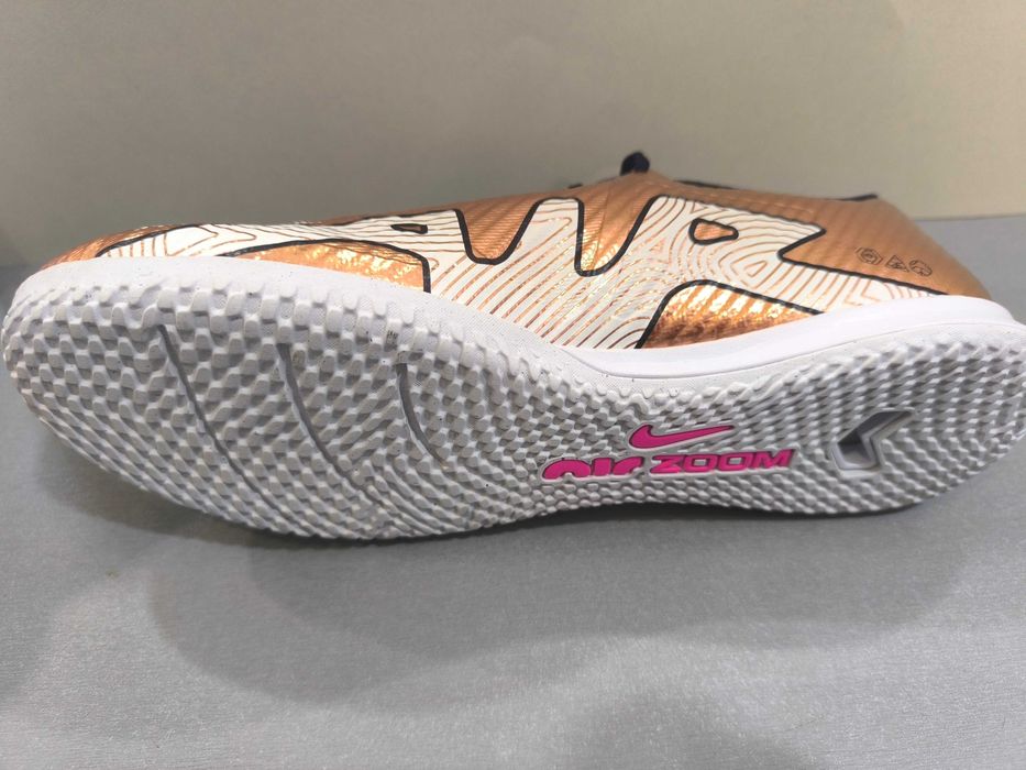 Nike Air Zoom N44/28sm.Обувки за зала.Нови.Оригинал.
