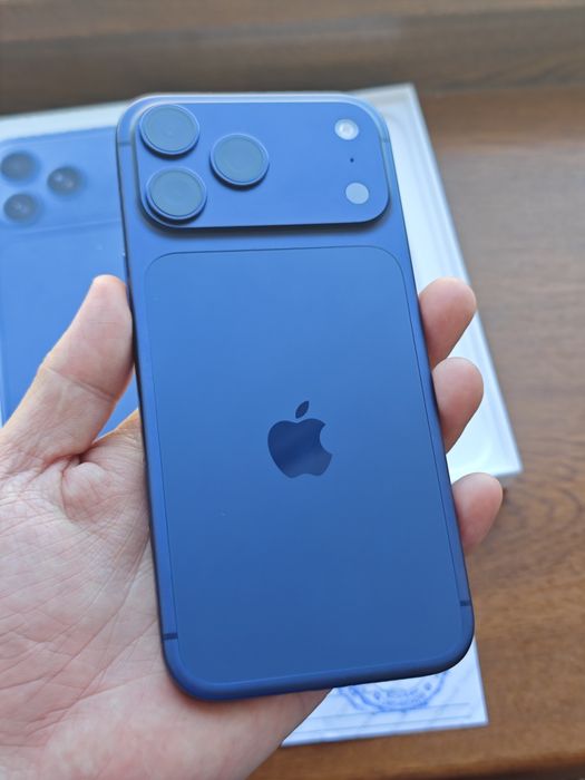 iPhone 16 Pro Max 256Gb идеальный