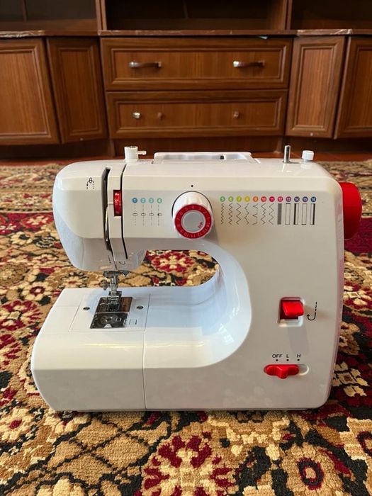 Швейная машина