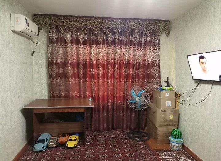 1 хонали сотилади