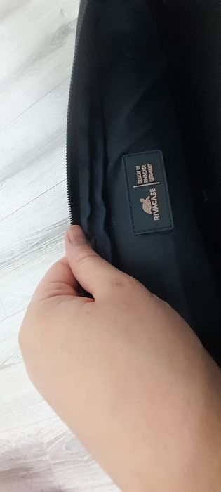 Продам сумку для ноутбука Rivacase