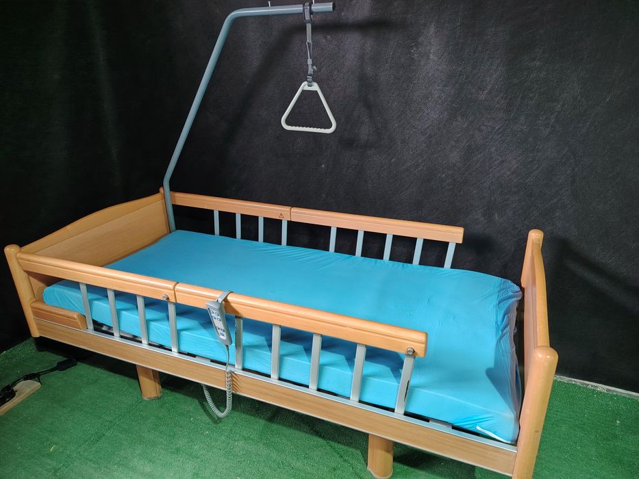 Електрическо болнично легло