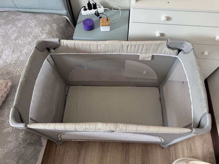 Кроватка манеж Joie Kubbie Sleep Wheat