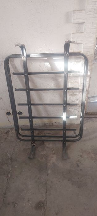 Лабони устига багаж