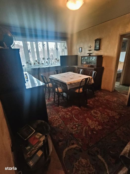 Apartament 3 camere pretabil investitie zona Victoriei liceul Tonitza