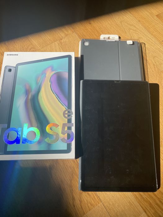 Tableta Samsung S5e +husa magnetica Samsung +husa magnetica cu taste Samsung