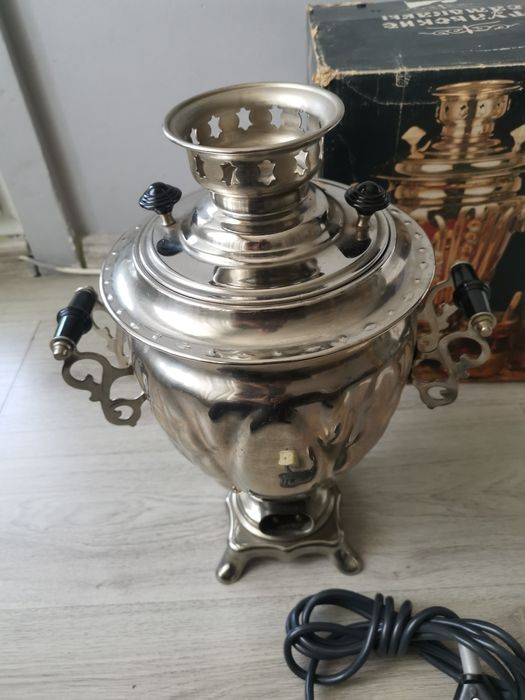 Руски самувар нов