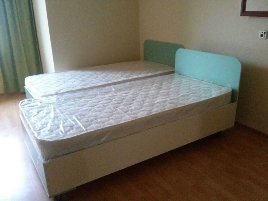 Мебель  на заказ кухни шкафы столы ресепшн
