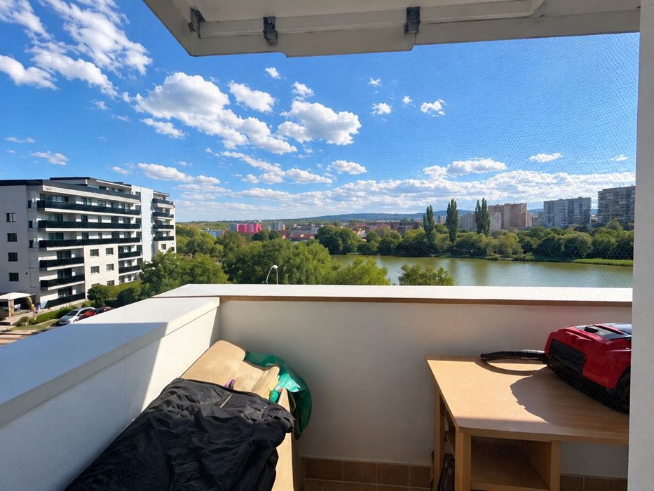 Proprietar Inchiriez apartament cu 2 camere cu parcare privata zona intre lacuri