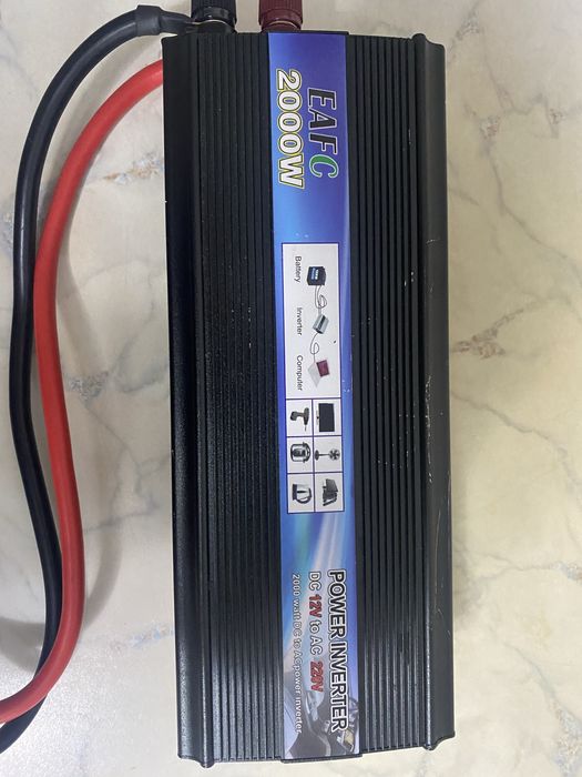Power invertor 12V la 220V '2000W