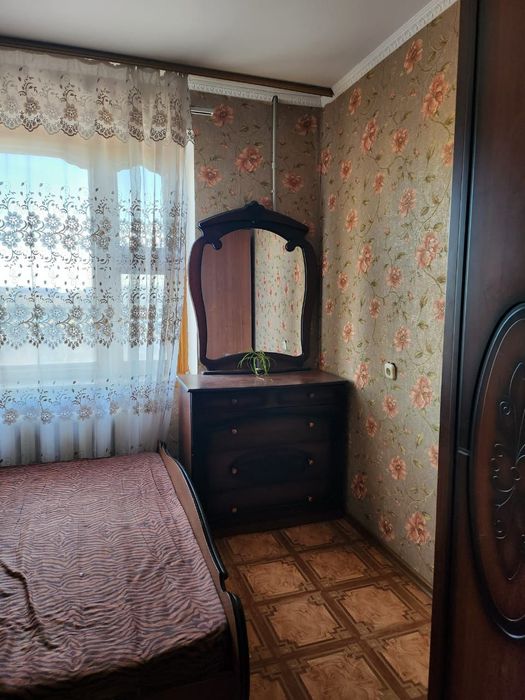 Коомод + 2 маленький тумбочки