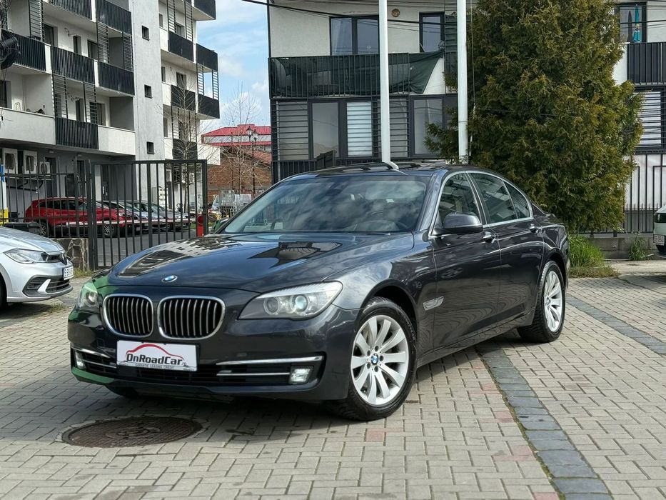 BMW Seria 7 BMW 740D Xdrive 313CP SurroundView Memory Trapa Bixenon SoftClose Rate