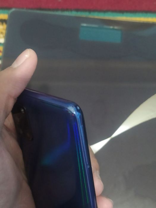 samsung a31 ekran qoyilgan