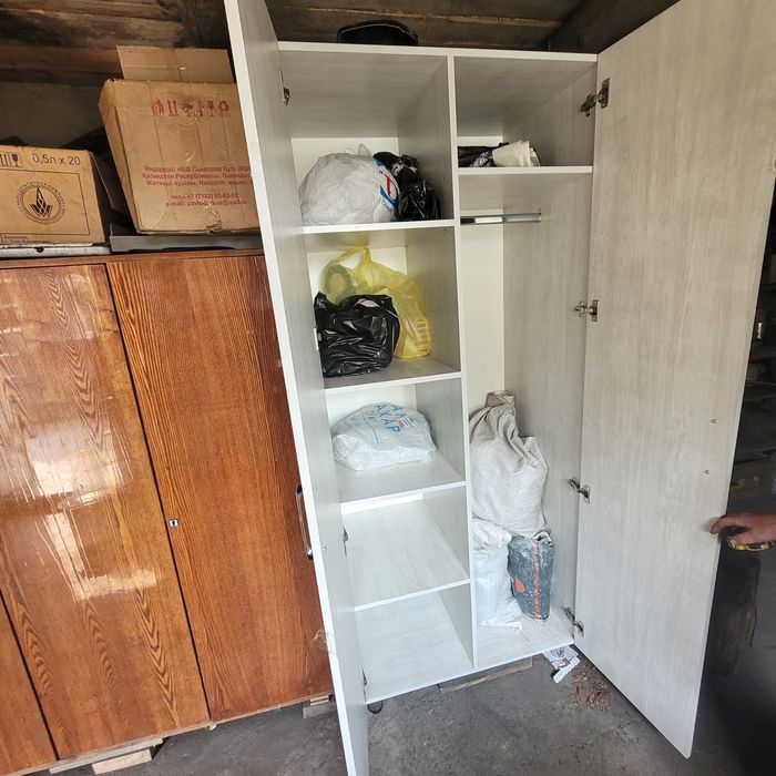 Продам шкаф  с антрисолью новый