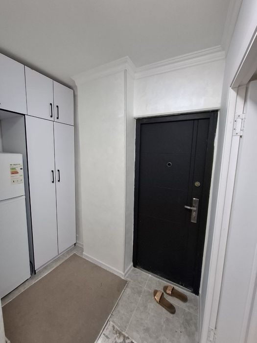 Чирчик 3 квартал 1комнатная новая евроремонт 1етаж мебел техники