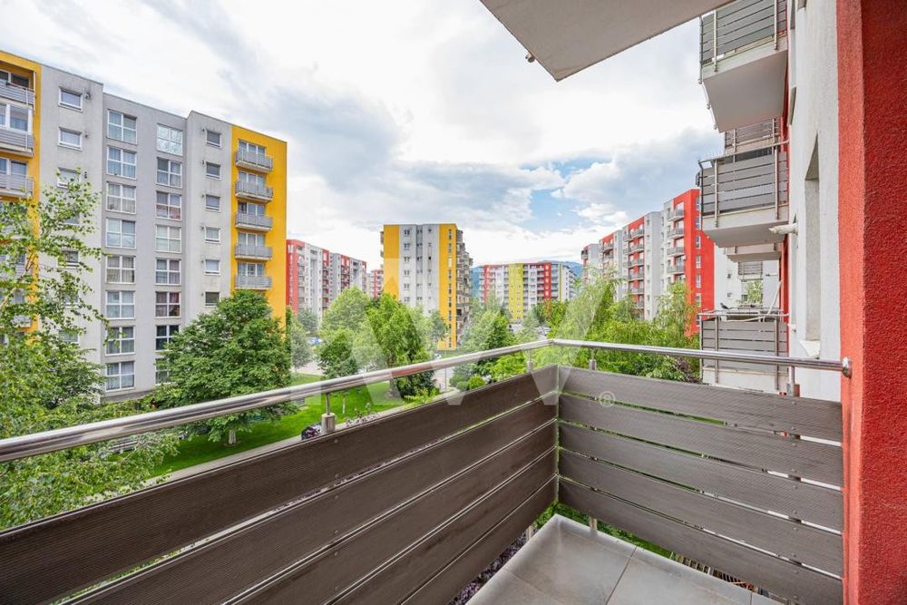 Apartament 3 camere de vânzare, loc de parcare, boxă dublă Avantgarden 3