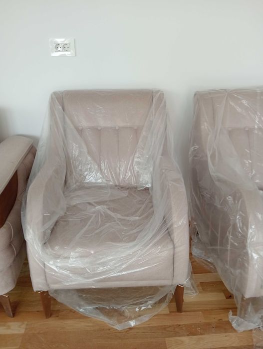 Fotolii Nouă la preț de utilă