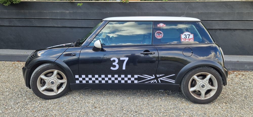 Mini Cooper R50, 2004