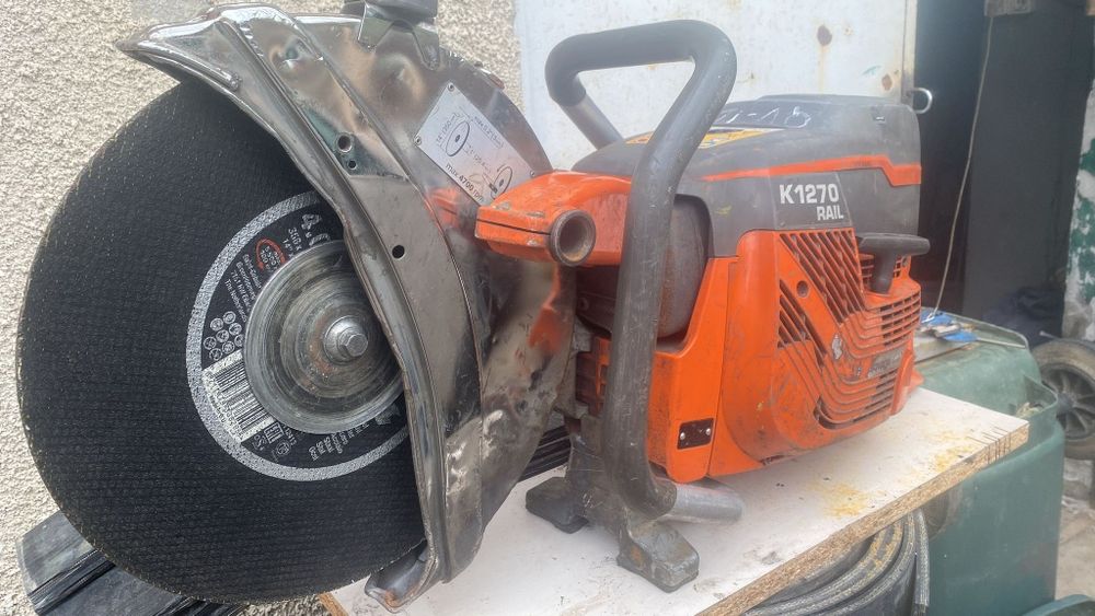 Mania de tăiat Husqvarna k1270