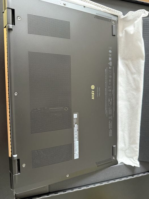 MSI Prestige 13 AI+ Ukiyoe Edition A2VMG – ediție specială – NOU/SIGILAT