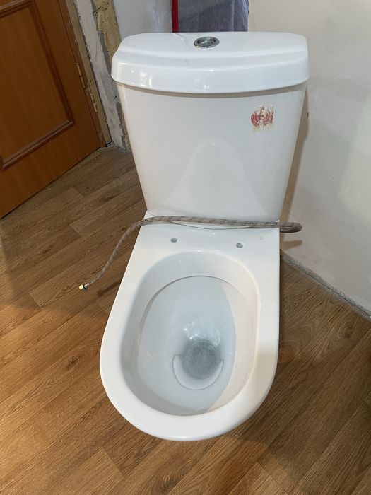 Продам  унитаз