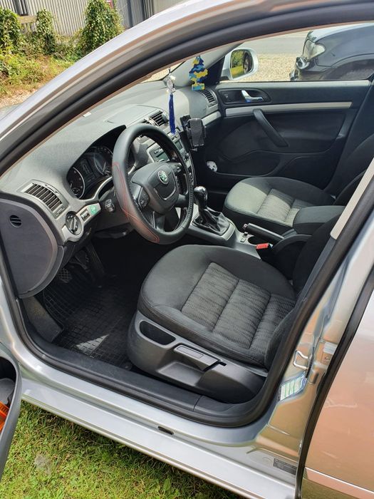Vând Skoda Octavia 2