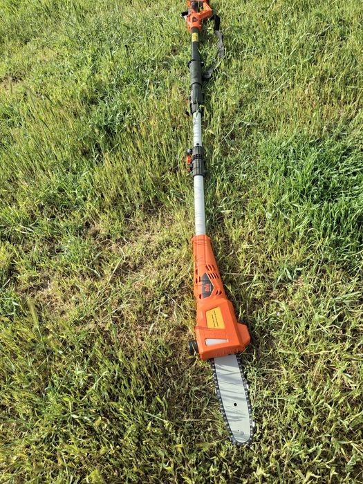 Fierastrau telescopic pentru crengi