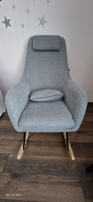 Lisa люлеещ стол за  кърмене