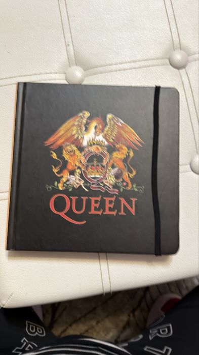 Оригинален тефтер на Queen