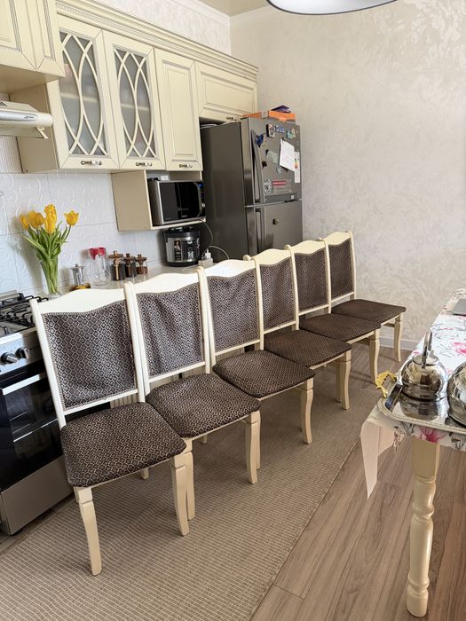 Продам кухонные стулья 6 шт