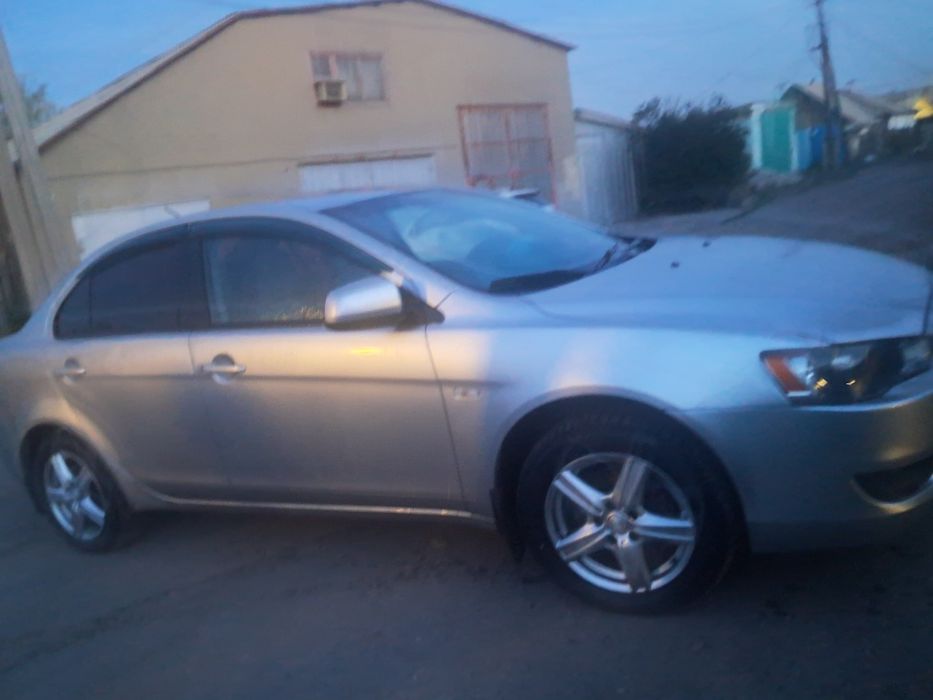 Mitsubishi Lanser